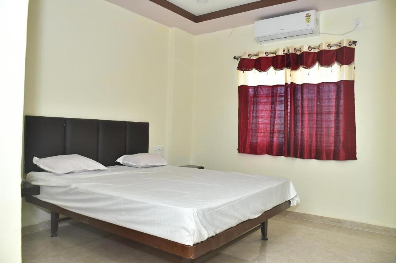 Hotel Kalika Residency - Akkalkot Akalkot Kültér fotó
