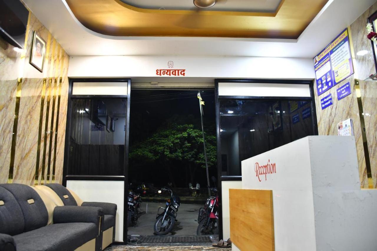 Hotel Kalika Residency - Akkalkot Akalkot Kültér fotó